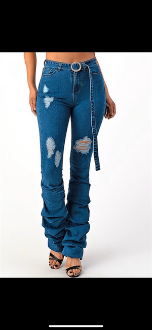 Diva scrunch  jeans with rhinestone jean belt 😍